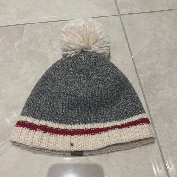 Roots Touque - Picture 2 of 2
